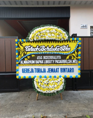 Papan Bunga Duka di Pecong