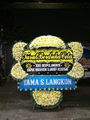 Papan Bunga Duka di Pecong